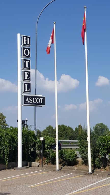 Hotel Ascot Binasco Exterior photo