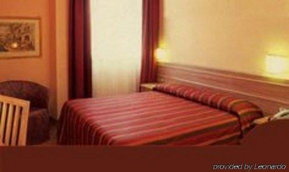 Hotel Ascot Binasco Room photo